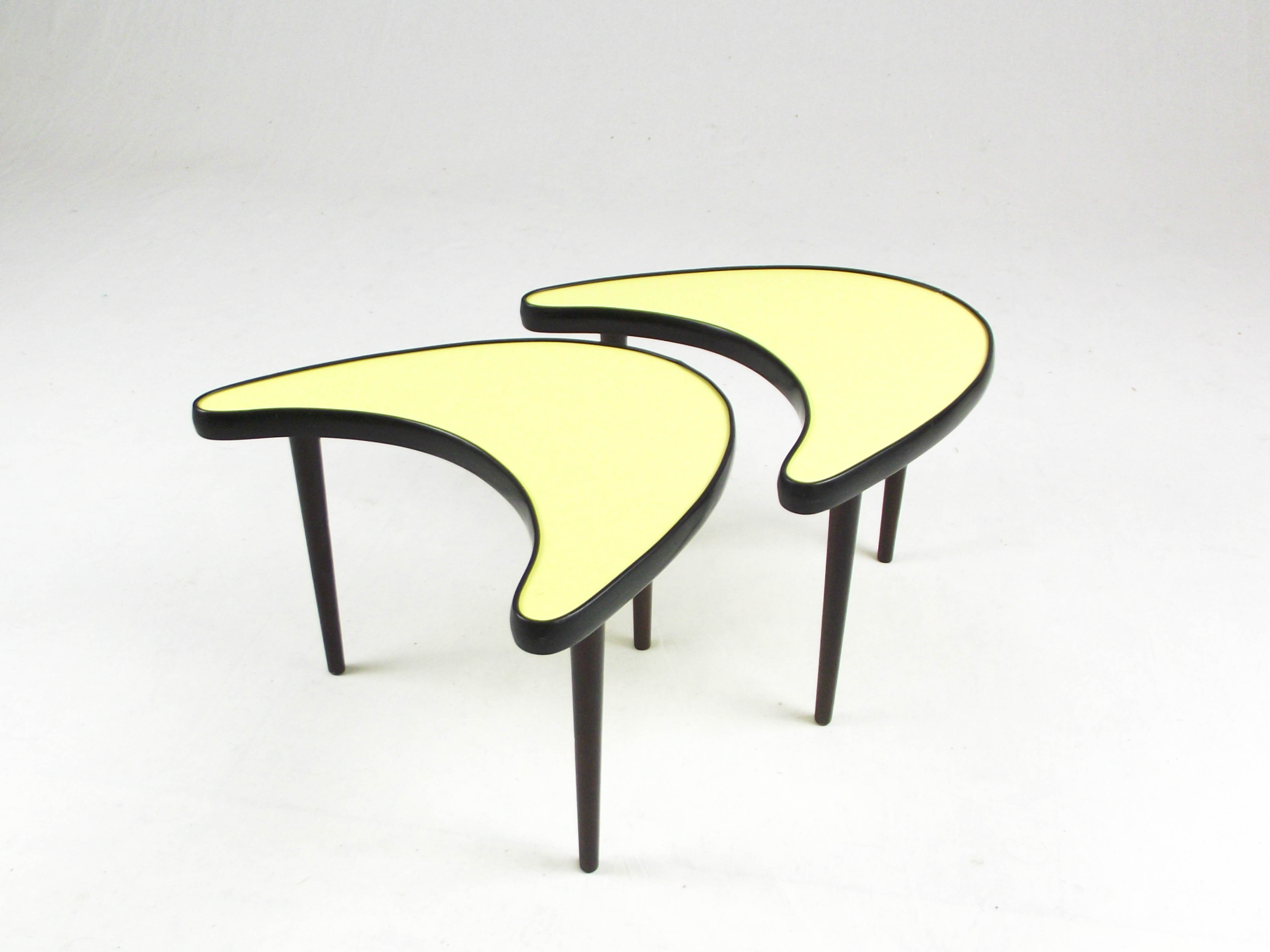 banana side table âgé