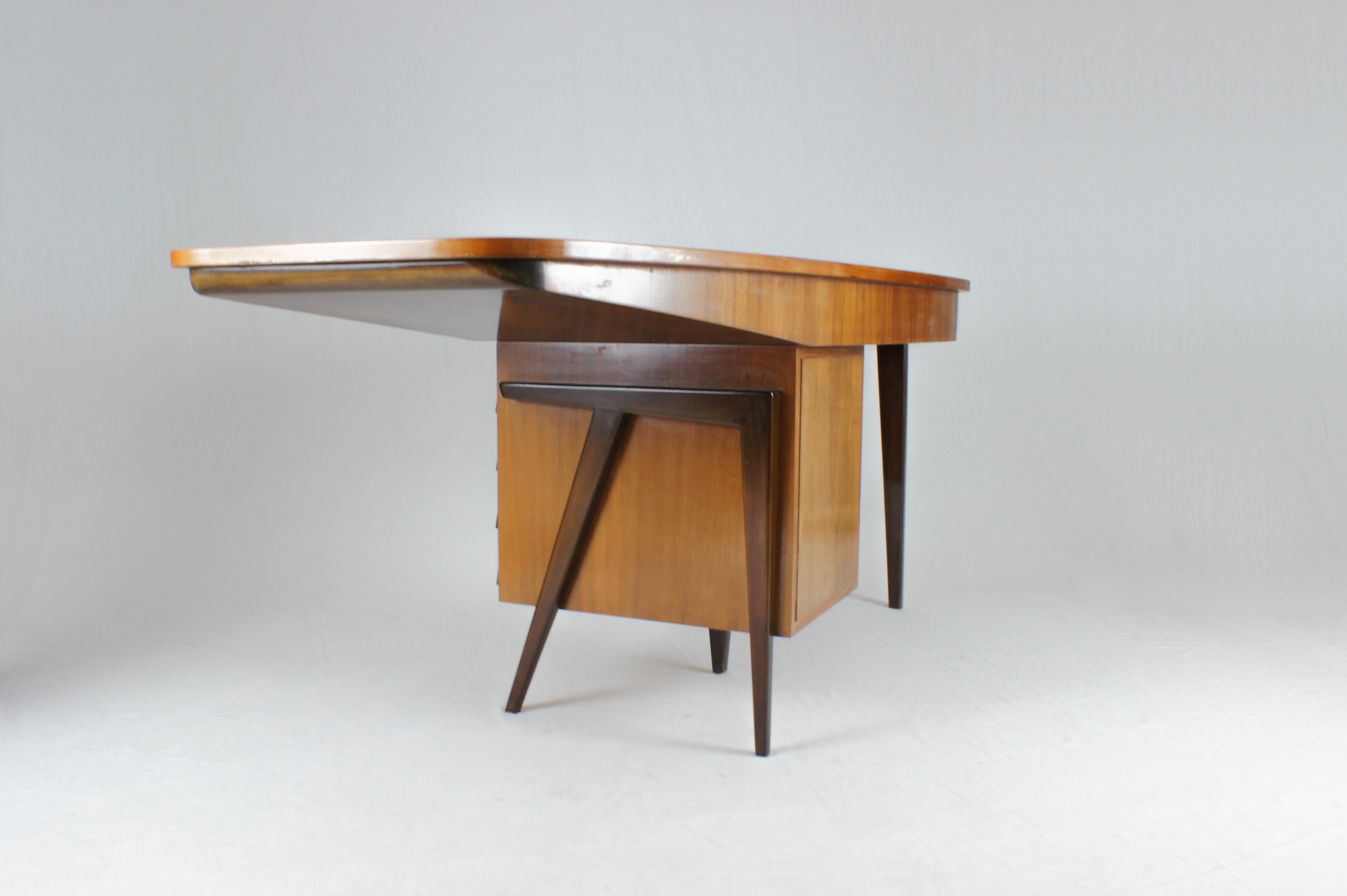 italian big desk âgé