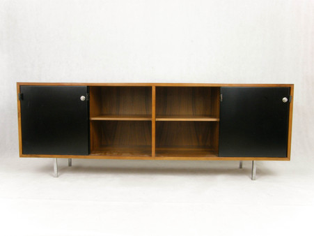 Knoll_sideboard_2